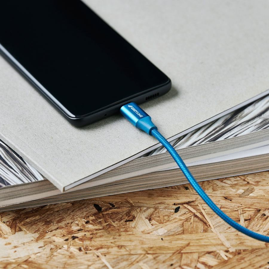 https://cdn.shopify.com/s/files/1/0950/5387/3523/files/c21c60c2m01-greylime-braided-usb-c-to-usb-c-60w-cable-bla-2-m_03.jpg?v=1759751847