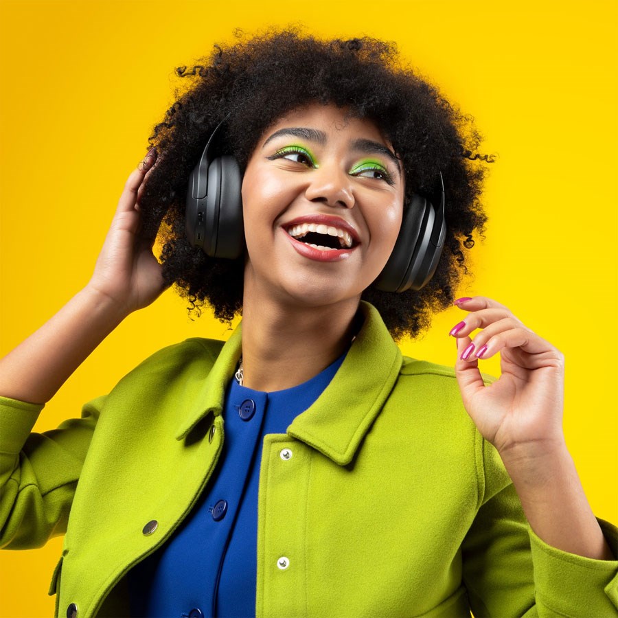 https://cdn.shopify.com/s/files/1/0950/5387/3523/files/hive-aura-5-anc-niceboy-hive-aura-5-anc-headphones-4.jpg?v=1761047702