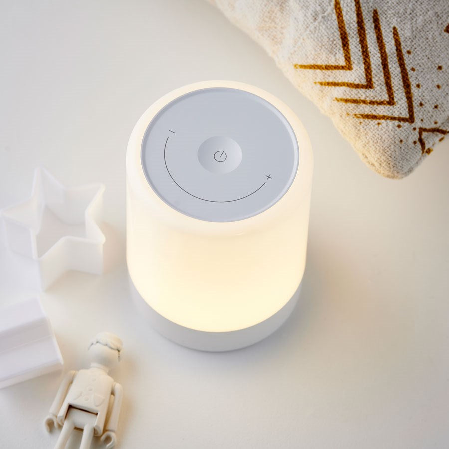 https://cdn.shopify.com/s/files/1/0950/5387/3523/files/lbbl01_lippa-baby-natlampe-med-farver-touch-funktion-og-batteri-hvid-lys.jpg?v=1759745651