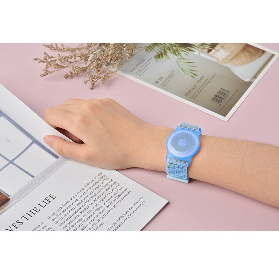 https://cdn.shopify.com/s/files/1/0950/5387/3523/files/lpcover0022_lippa-nylon-wrist-band-for-kids-and-elderly-blue-3.jpg?v=1759552736