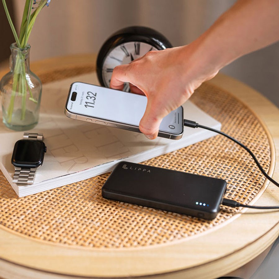 https://cdn.shopify.com/s/files/1/0950/5387/3523/files/lppb10000fc_-lippa-10000-mah-powerbank-18w-usb-c-pd-qc-usb-a-output-7.jpg?v=1770172828