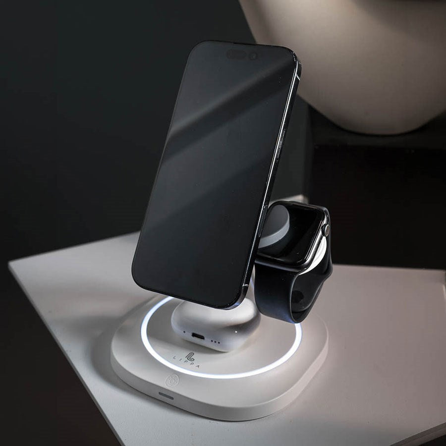 https://cdn.shopify.com/s/files/1/0950/5387/3523/files/lpwcs02_lippa-3-in-1-15w-wireless-charger-stand-white-12.jpg?v=1770171911