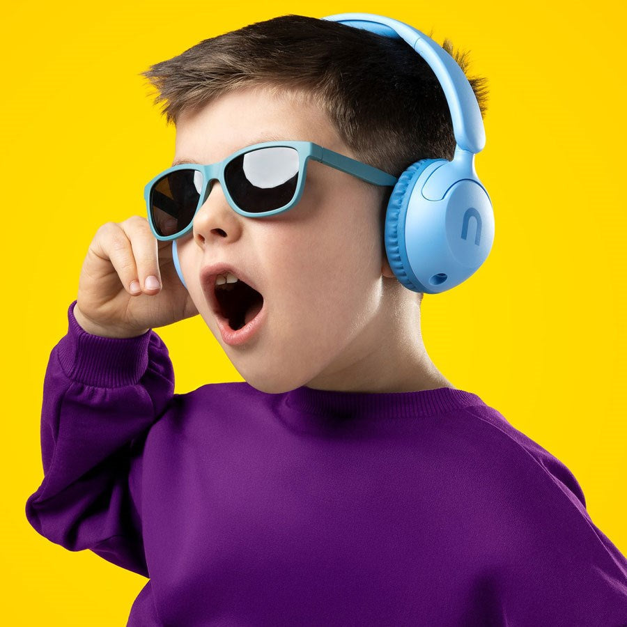 https://cdn.shopify.com/s/files/1/0950/5387/3523/files/niceboy-kiddie-2-blue-niceboy-kiddie-2-headphones-blue-3.jpg?v=1771937705